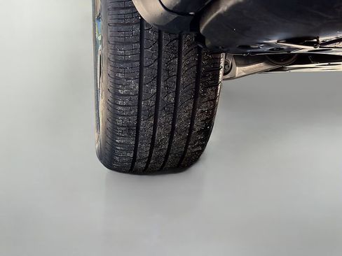 Used 2023 Rivian R1S Launch Edition image 48