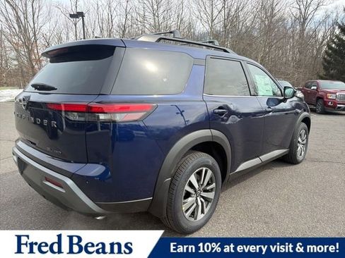 New 2026 Nissan Pathfinder SL image 13