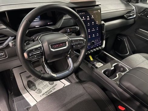 Used 2025 GMC Acadia Elevation image 21