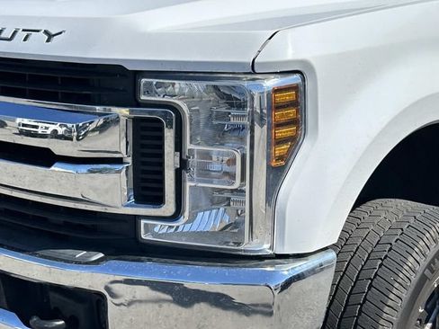 Used 2017 Ford F250 XL w/ Power Equipment Group AWD/4WD image 8