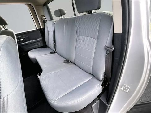 Used 2016 RAM 1500 Classic SLT RWD image 21