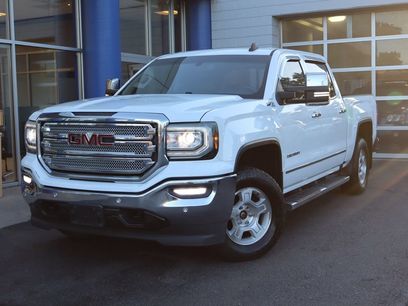 Used 2017 GMC Sierra 1500 SLT w/ SLT Premium Package