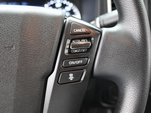 Used 2022 Nissan Frontier SV w/ Technology Package RWD image 15