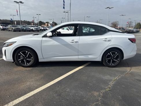 Used 2025 Nissan Sentra SV image 6