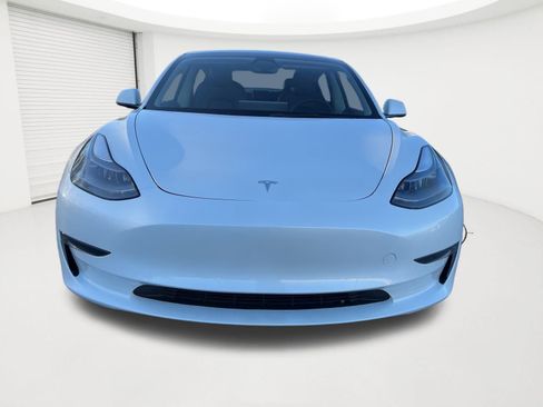 Used 2023 Tesla Model 3 Standard Range image 8