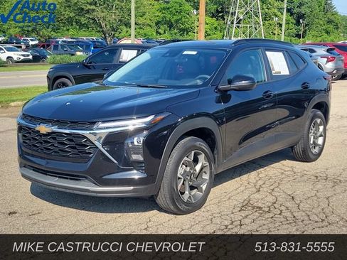 Used 2024 Chevrolet Trax LT FWD image 1