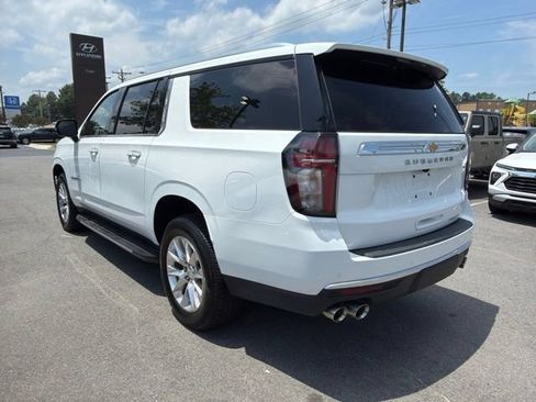 Used 2023 Chevrolet Suburban Premier AWD/4WD image 4