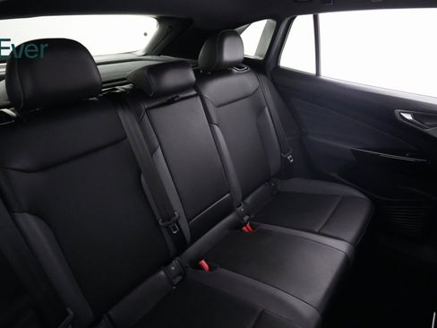 Used 2024 Volkswagen ID.4 S image 9