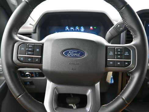 Used 2024 Ford F150 XLT AWD/4WD image 13