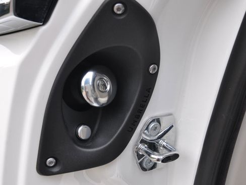 Used 2009 Rolls-Royce Phantom Coupe image 25