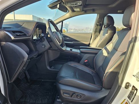 Used 2024 Toyota Sienna XSE image 18