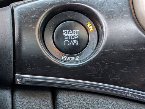 Used 2014 Jeep Grand Cherokee Limited image 21