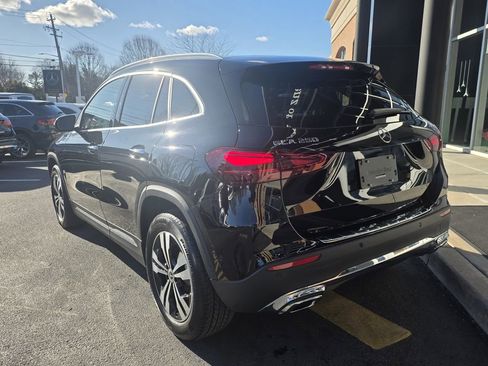 Certified 2025 Mercedes-Benz GLA 250 4MATIC image 12