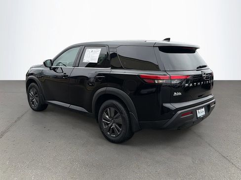 Used 2024 Nissan Pathfinder S image 7