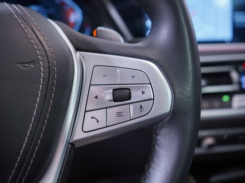 Used 2022 BMW X7 xDrive40i w/ Parking Assistance Package image 22