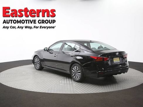Used 2023 Nissan Altima 2.5 SV FWD image 64