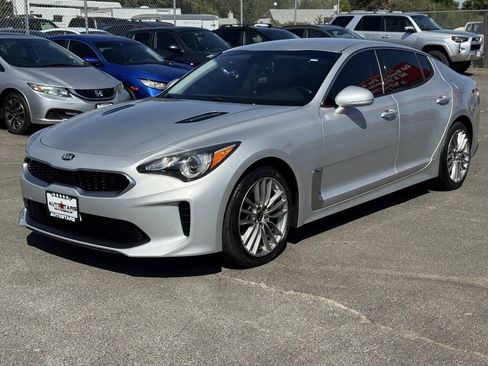 Used 2018 Kia Stinger RWD image 1