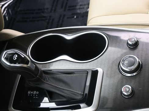 Used 2019 INFINITI QX60 Luxe w/ Essential Package image 24