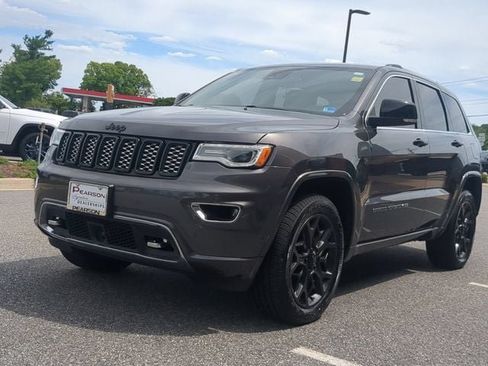 Used 2020 Jeep Grand Cherokee Overland AWD/4WD image 7