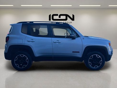 Used 2017 Jeep Renegade Trailhawk image 7