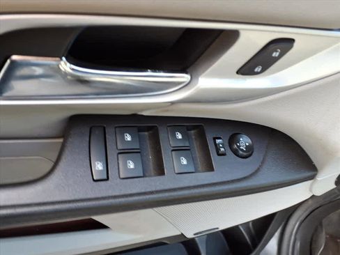 Used 2017 GMC Terrain SLT w/ Open Road Package image 11