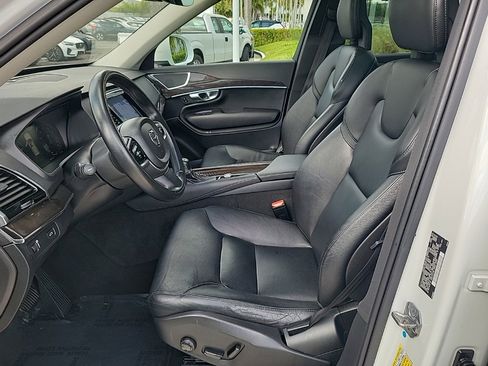 Used 2018 Volvo XC90 T5 Momentum w/ Momentum Plus Package image 14