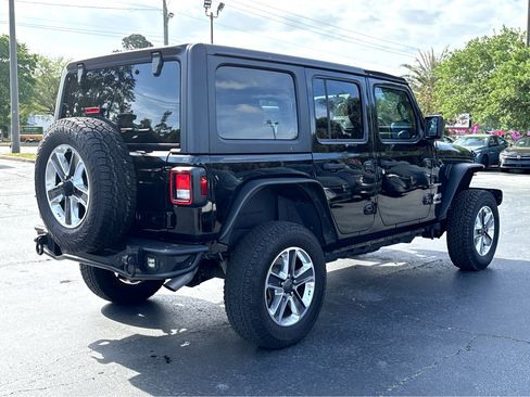 Used 2019 Jeep Wrangler Unlimited Sahara AWD/4WD image 24