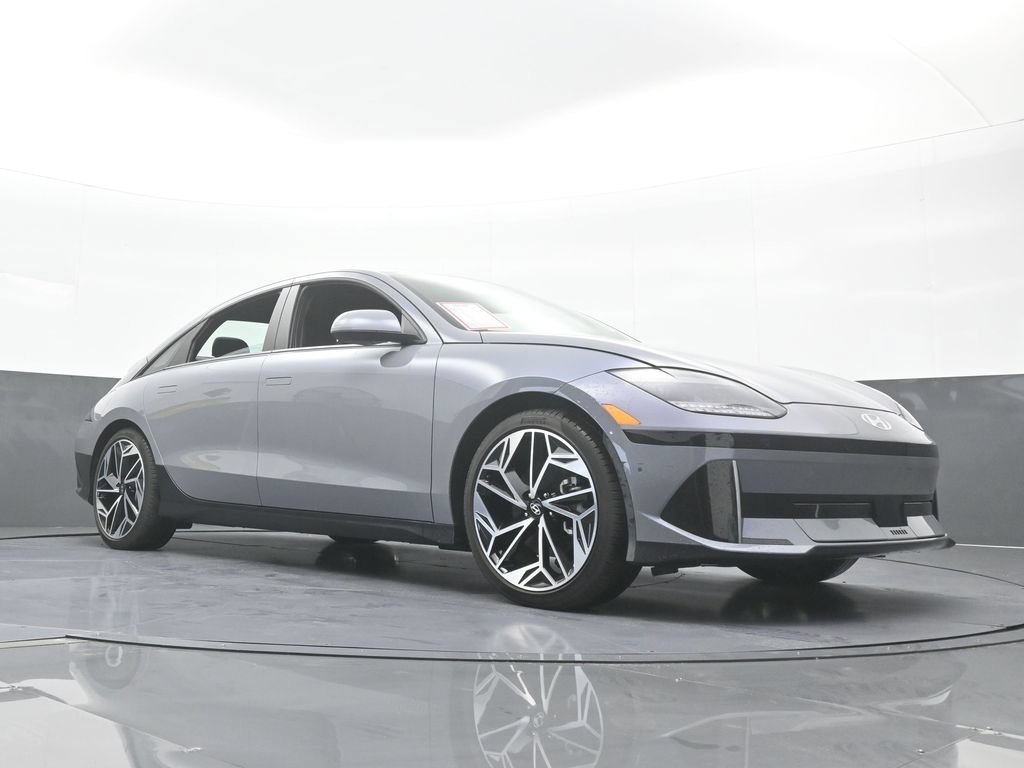 Used 2025 Hyundai Ioniq 6 SEL RWD image 60