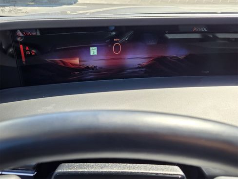 Used 2024 Lincoln Nautilus Premier image 14