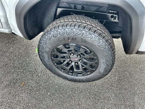 New 2026 GMC Canyon Elevation w/ Convenience Package AWD/4WD image 12