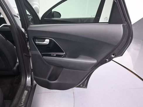 Used 2020 Kia Niro EX Premium FWD image 19