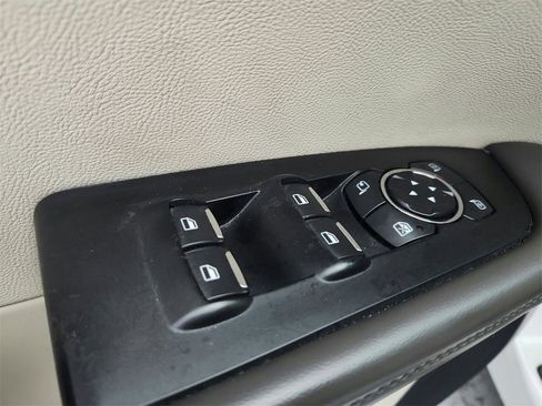 Used 2020 Lincoln Nautilus Reserve image 21