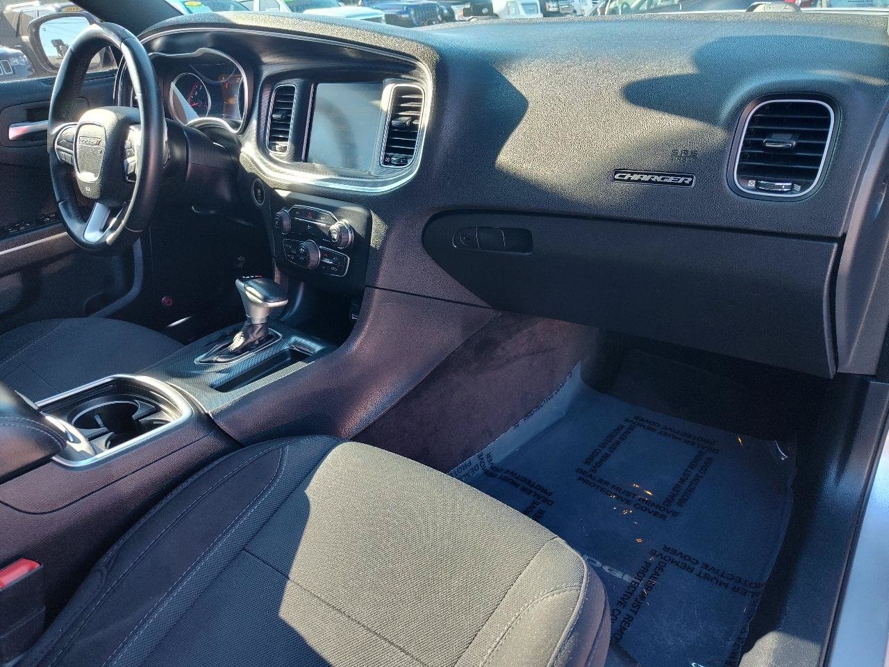 Used 2015 Dodge Charger SXT RWD image 48
