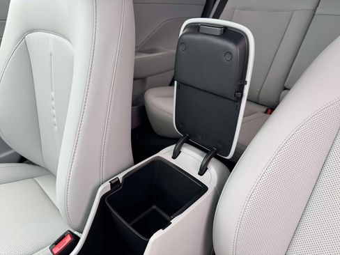 New 2026 Hyundai Kona SEL Premium image 18