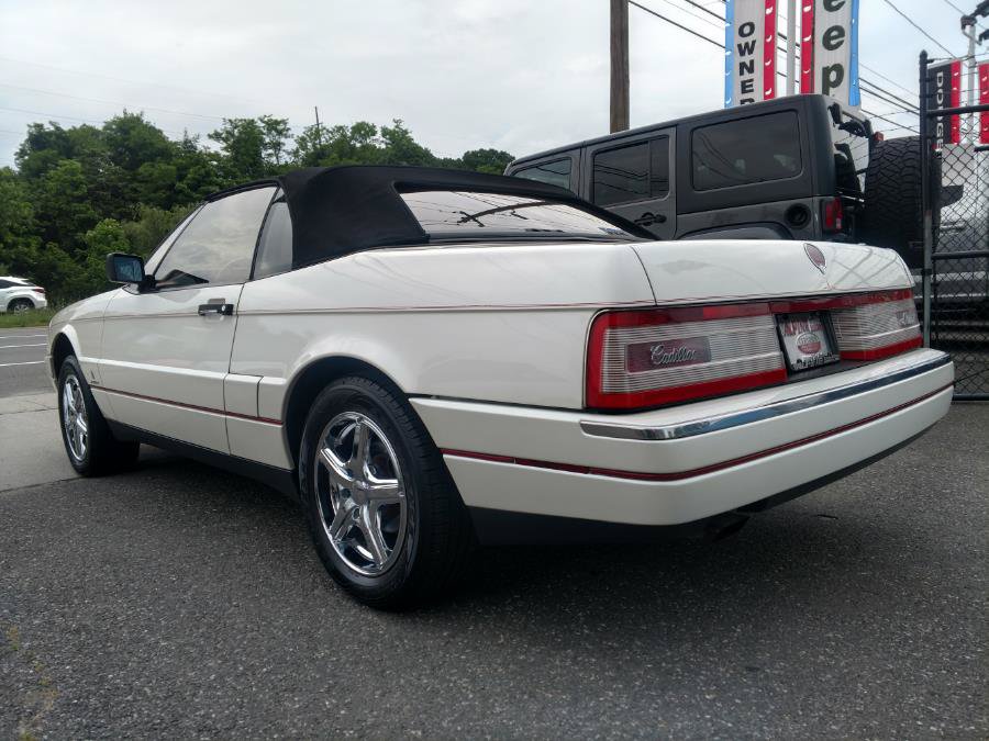 Used 1990 Cadillac Allante FWD image 25