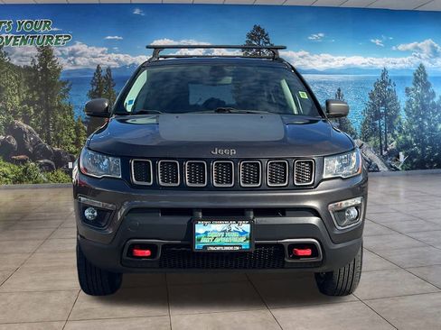Used 2019 Jeep Compass Trailhawk image 2