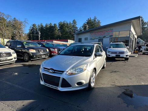 Used 2014 Ford Focus SE image 3