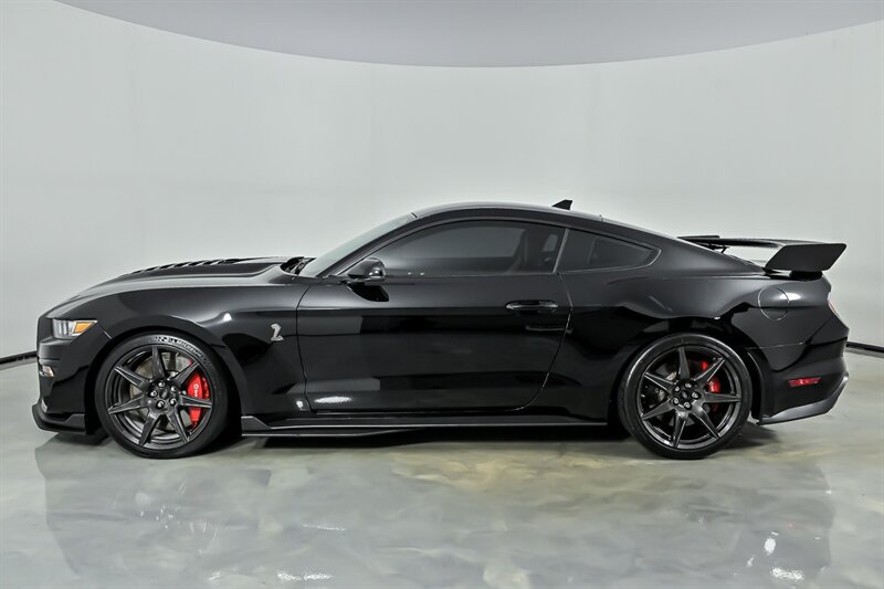 Used 2021 Ford Mustang Shelby GT500 w/ Carbon Fiber Track Pack RWD image 7