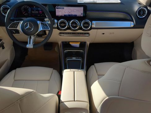 New 2025 Mercedes-Benz GLB 250 image 12