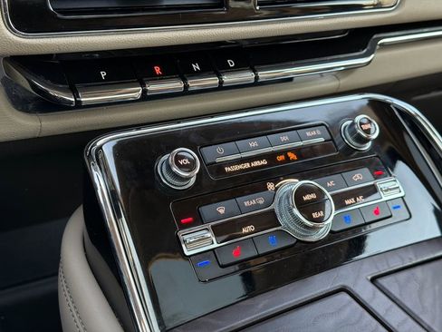 Used 2022 Lincoln Navigator L Reserve AWD/4WD image 33