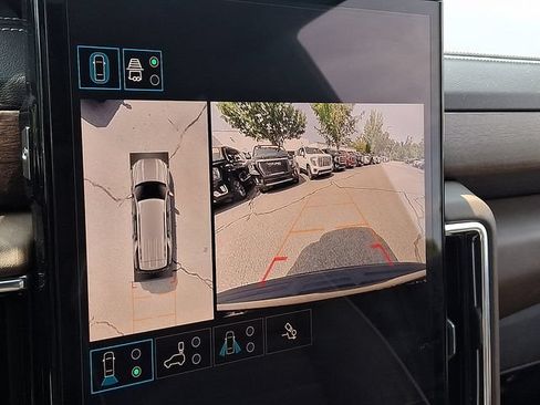Used 2025 GMC Yukon Denali Ultimate AWD/4WD image 19