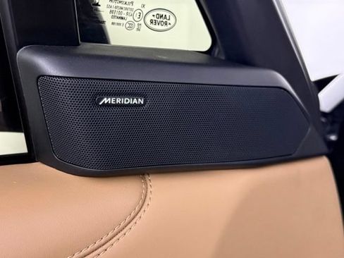 Used 2025 Land Rover Range Rover SE AWD/4WD image 23