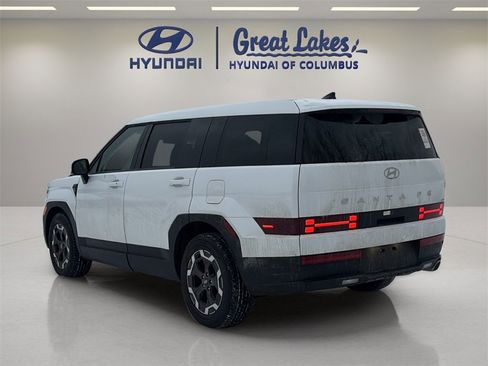 Used 2025 Hyundai Santa Fe SE image 3