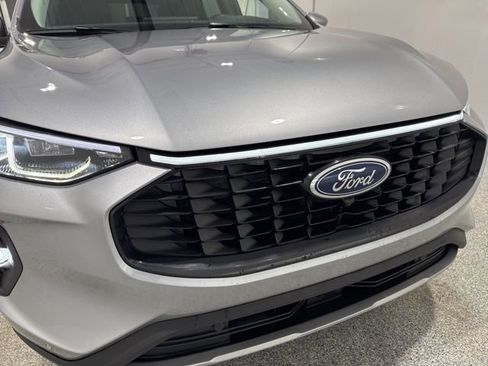 Used 2024 Ford Escape Platinum image 36