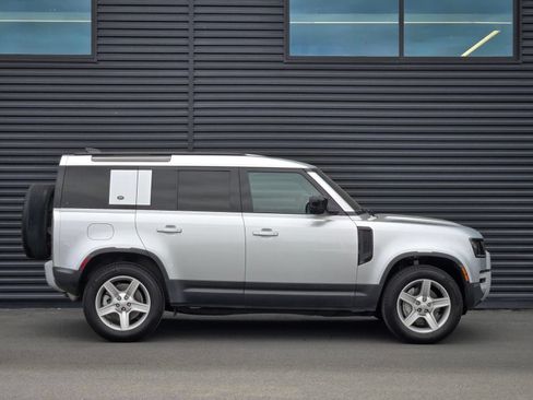Used 2020 Land Rover Defender 110 SE AWD/4WD image 8