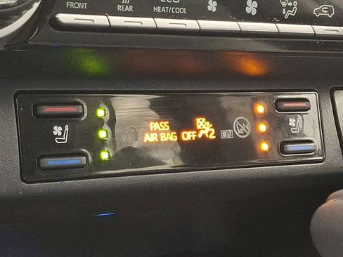 Used 2024 Toyota RAV4 Limited image 25