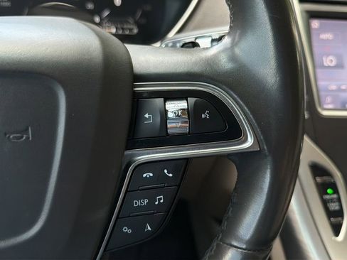 Used 2020 Lincoln Nautilus FWD w/ Equipment Group 101A image 23