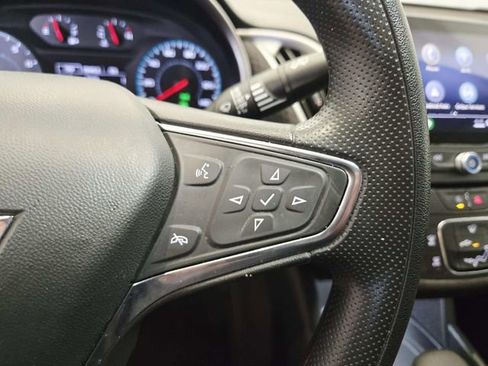 Used 2025 Chevrolet Malibu LT FWD image 18