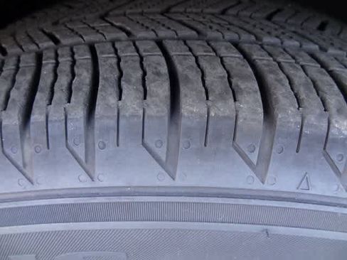 Used 2024 Chevrolet Malibu LT image 18