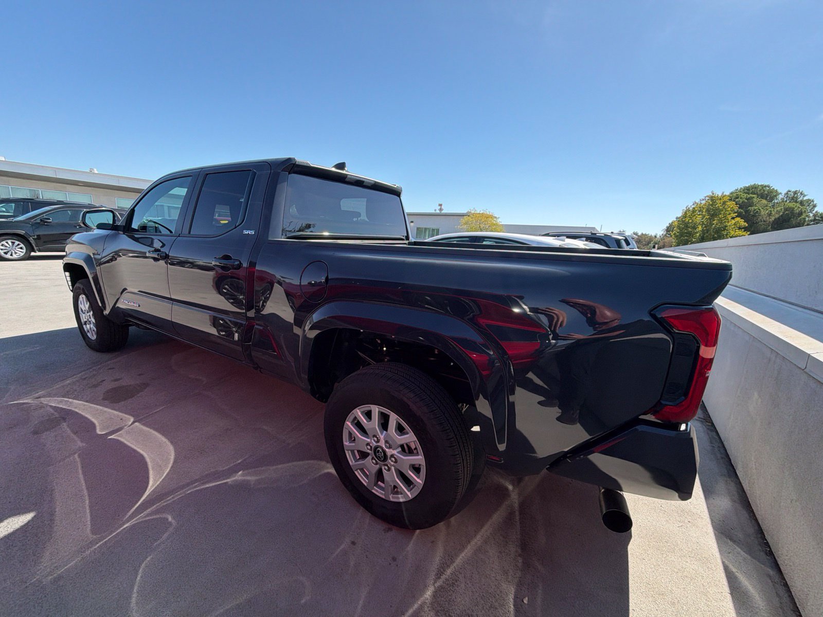 Used 2026 Toyota Tacoma SR5 AWD/4WD image 5